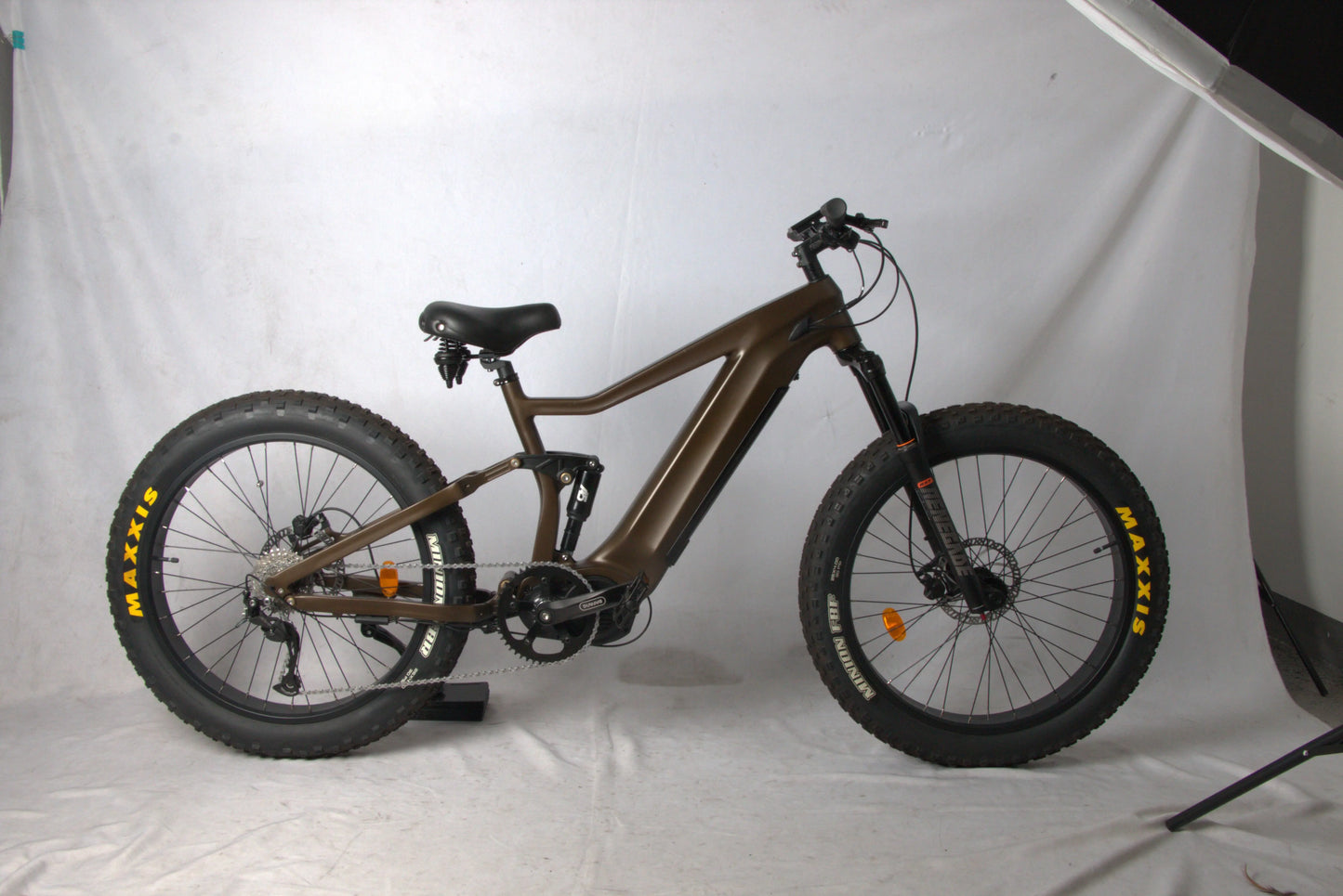 Mid Drive Electric Bike 26'' 27.5'' Mid Drive Ebik 500W 750w 1000w M600 M620 Customized Motor 9 Speed Electro Bikes