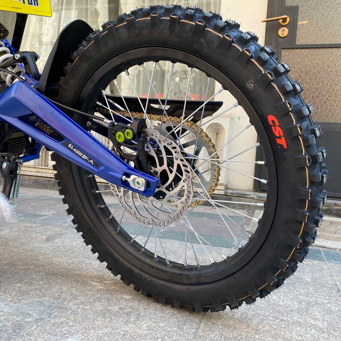 Starye Surron Light Bee X Electric Bike Rear Innovative Off-road Tire 3.00-18  60v 40ah 8000W Electric Dirt Bike LBX Upgrade