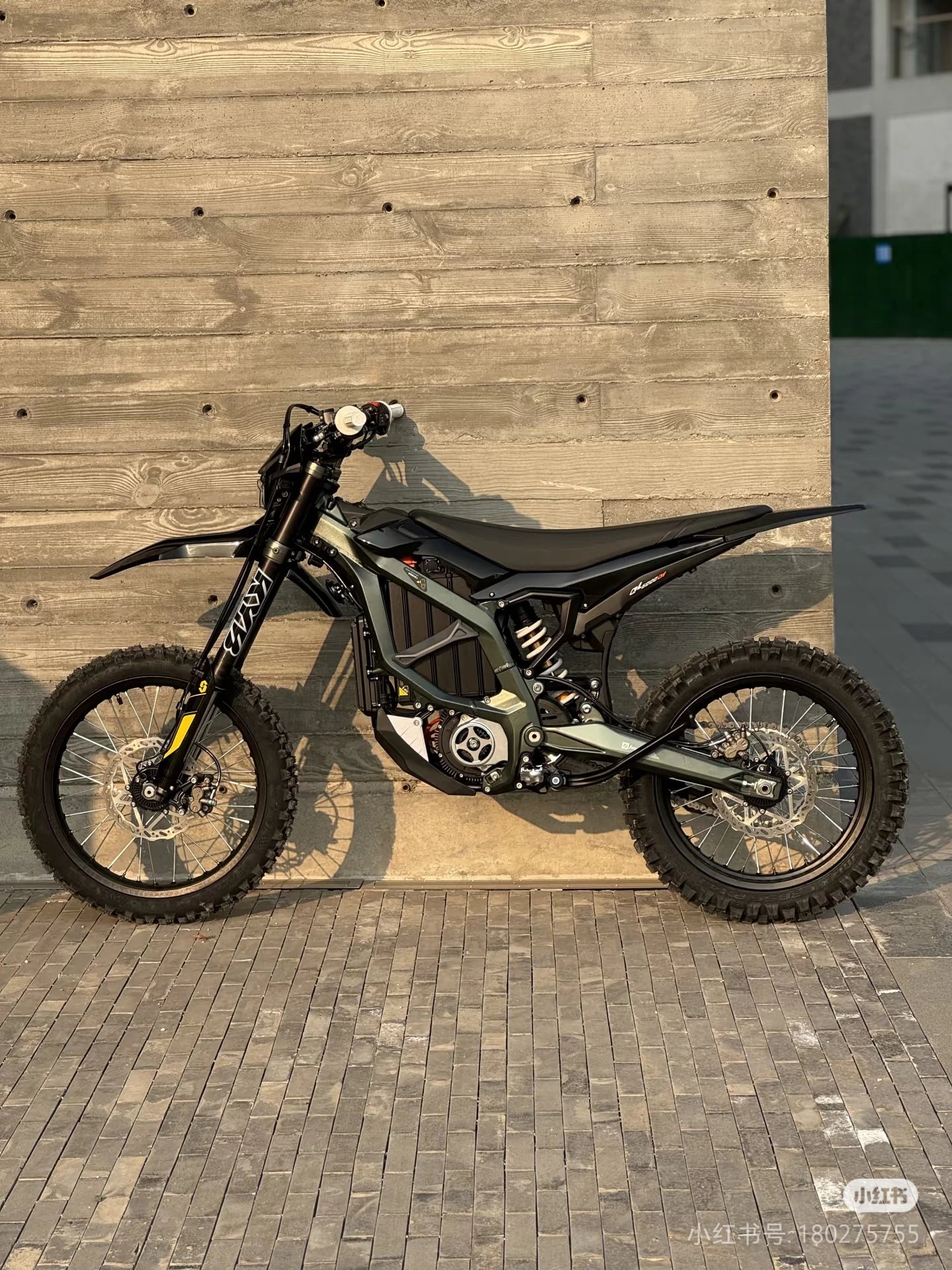 Free Shipping 74v 21000W ULTRA BEE Electric Dirt Bike 440NM 55AH Off Road Talaria Surron Ebike Electric Motorcycle Us Stock